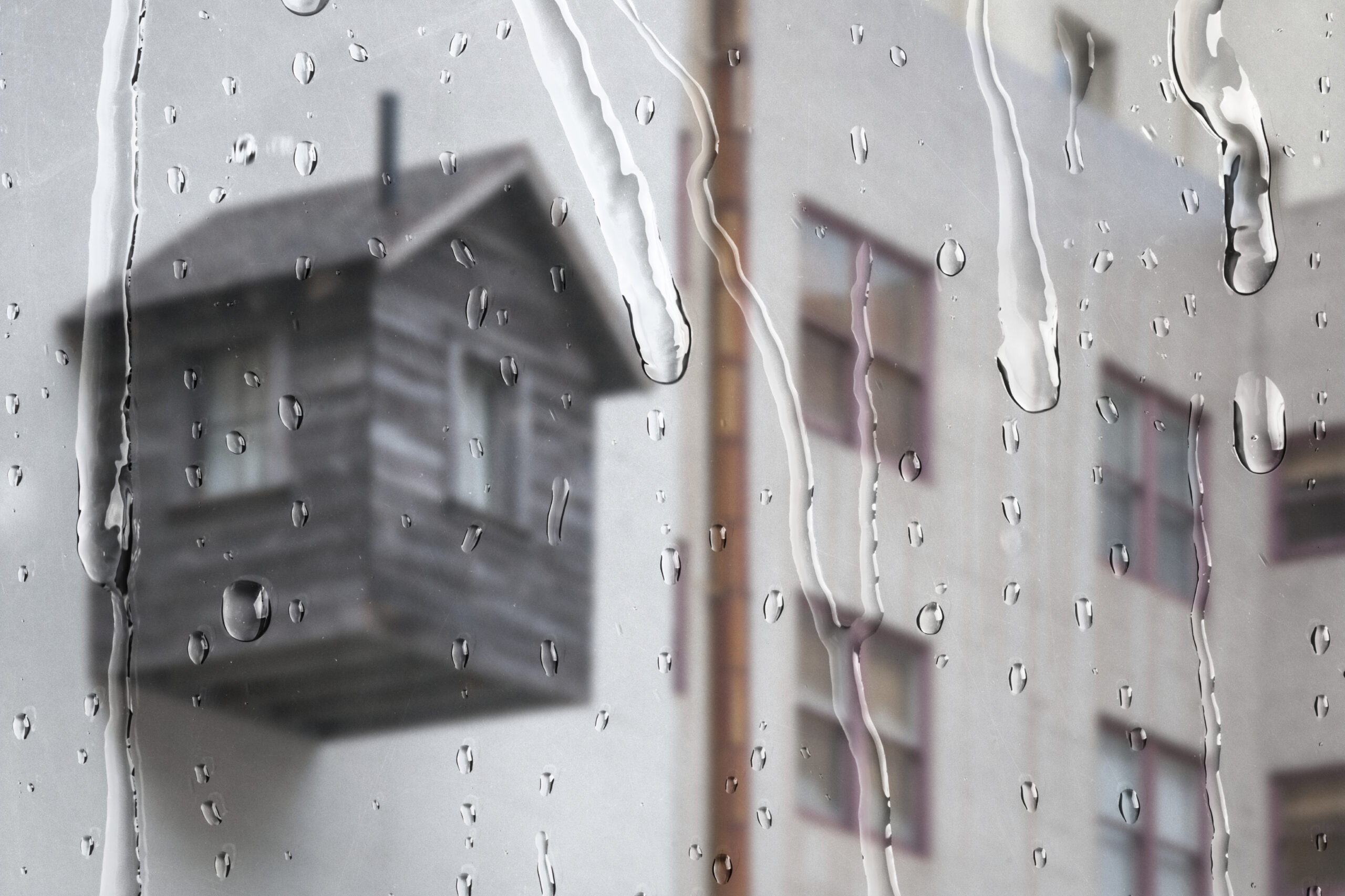 The Impact of Humidity and Salt Air on Windows in Coastal Florida